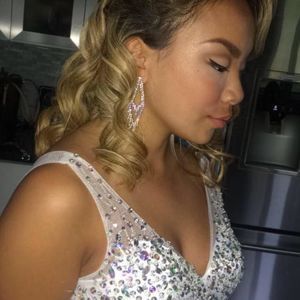 Meet your Posher, Kira